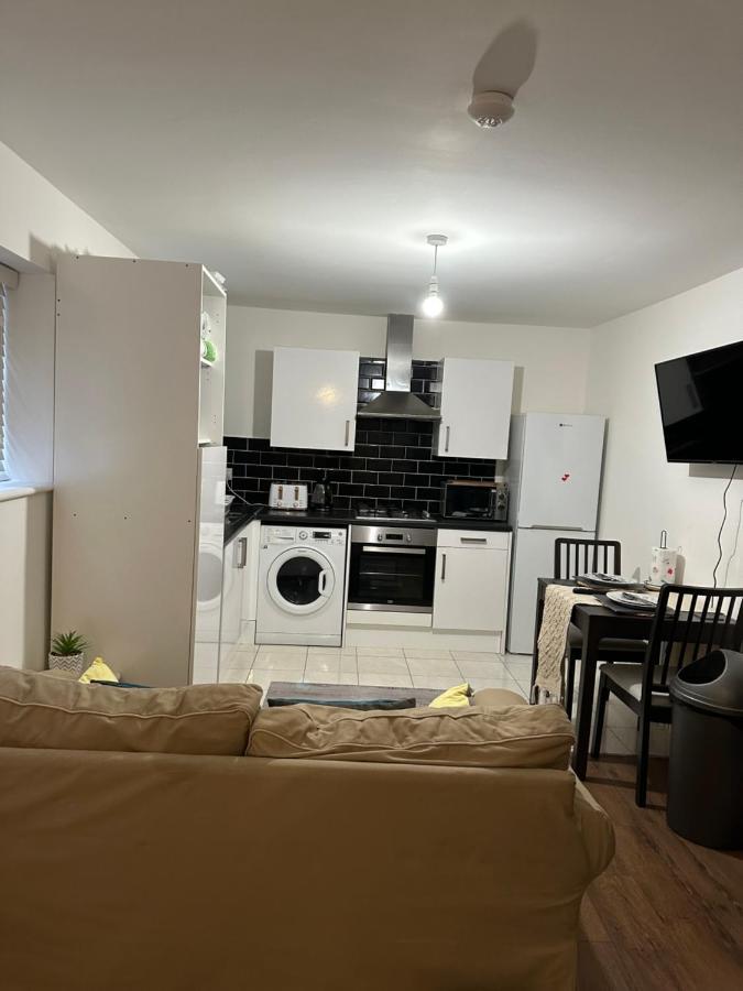 Beautiful Hoe Street Dream Ground Floor One Bedroom Apartment ロンドン エクステリア 写真