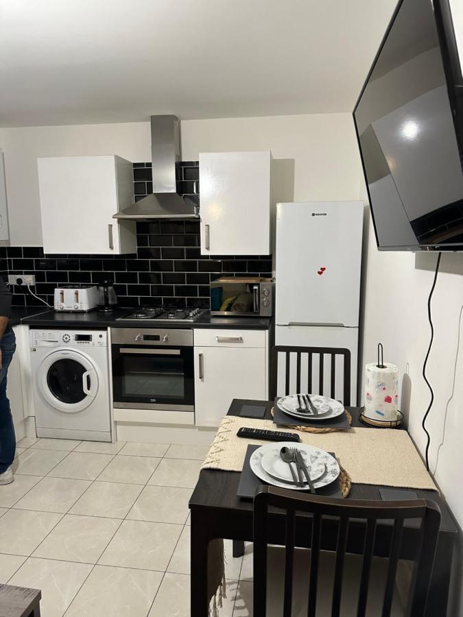 Beautiful Hoe Street Dream Ground Floor One Bedroom Apartment ロンドン エクステリア 写真